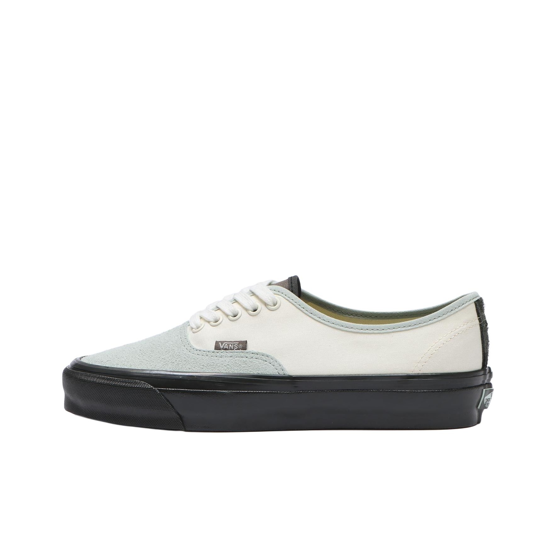 أحذية فانز أوثنتيك للتزلج للجن - مراجعة Vans Shoes Authentic وسعره